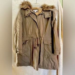 Coldwater Creek puffer faux fur lined S - M winter cargo style coat